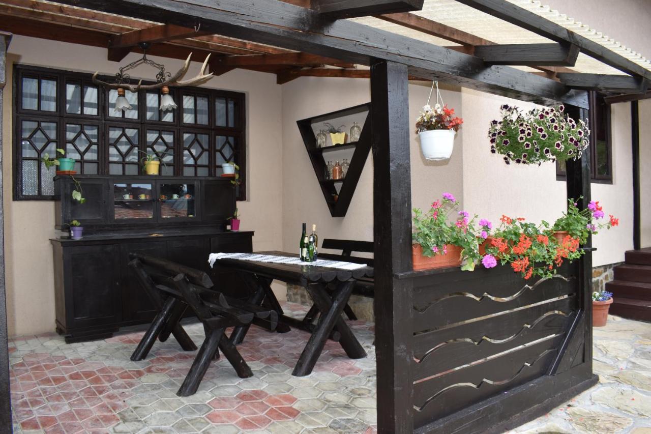 Clematis House Vila Voronet Exterior foto